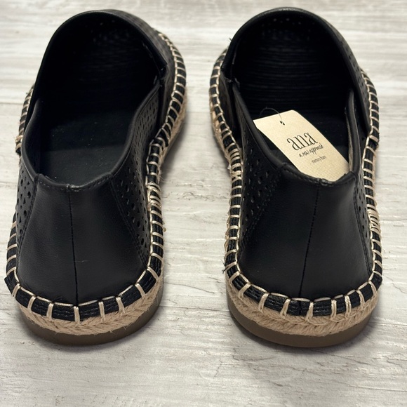 a.n.a Oakland Black Perforated Loafers Women’s Size 10 NWT - Picture 5 of 10
